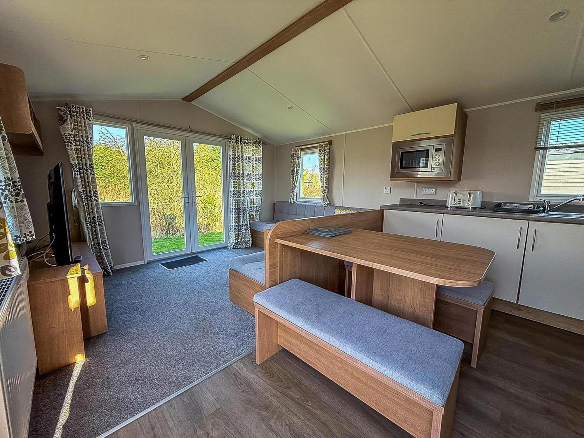 Lovely 8 Berth Caravan In Southview Holiday Park, Ref 33042Tc Skegness Exterior photo